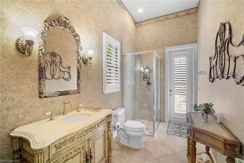 Bath - 7620 Palmer Ct, Naples, FL 34113 photo 4 of 6