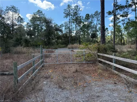 7583 19th Pl, Labelle, FL 33935 photo 2