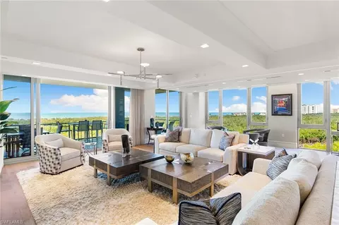6897 Grenadier Blvd #704, Naples, FL 34108