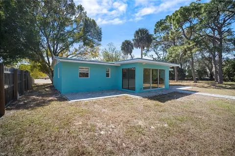 Exterior - 47 River Ct, Naples, FL 34110 photo 6 of 10