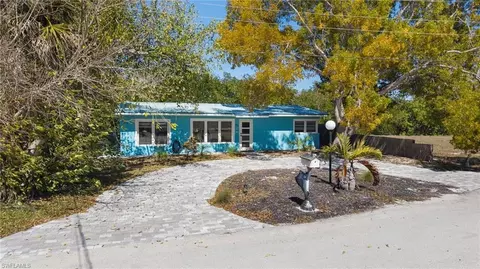 Exterior - 47 River Ct, Naples, FL 34110 photo 10 of 10