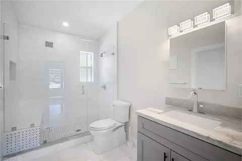 Bath - 47 River Ct, Naples, FL 34110 photo 2 of 4