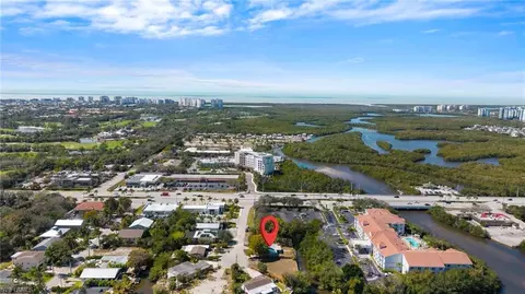 View/Area - 47 River Ct, Naples, FL 34110 photo 6 of 8