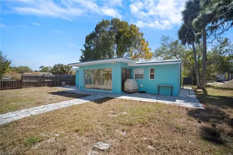 Exterior - 47 River Ct, Naples, FL 34110 photo 4 of 10