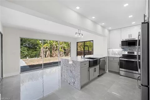 Kitchen - 47 River Ct, Naples, FL 34110 photo 2 of 6