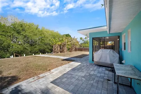 Exterior - 47 River Ct, Naples, FL 34110 photo 9 of 10