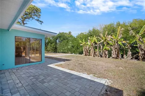 Exterior - 47 River Ct, Naples, FL 34110 photo 7 of 10