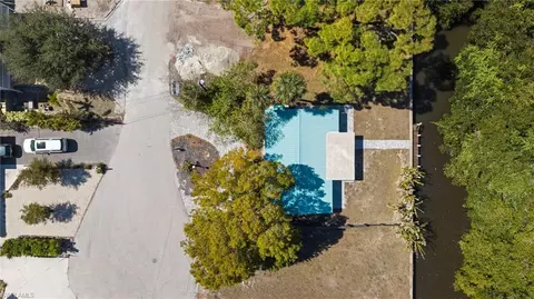 View/Area - 47 River Ct, Naples, FL 34110 photo 1 of 8
