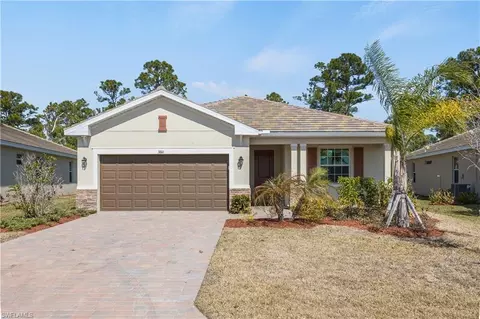 3160 Weston Manor Dr, Alva, FL 33920