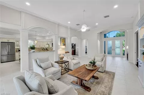 9134 Troon Lakes Dr, Naples, FL 34109