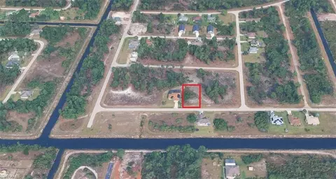 1113 Hudson St E, Lehigh Acres, FL 33974