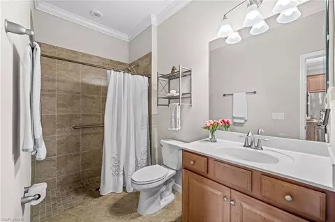 Bath - 4754 Abaca Cir, Naples, FL 34119 photo 6 of 6