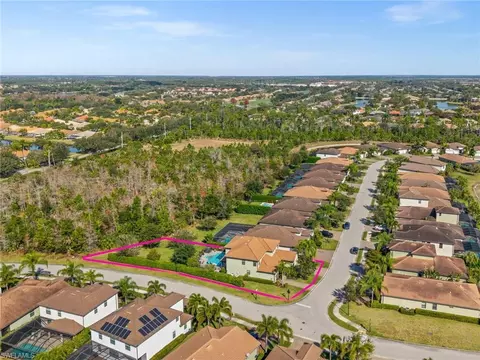 View/Area - 4754 Abaca Cir, Naples, FL 34119 photo 2 of 4