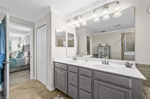 Bath - 4754 Abaca Cir, Naples, FL 34119 photo 3 of 6