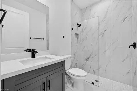 Bath - 1402 E 7th St, Lehigh Acres, FL 33972 photo 3 of 3