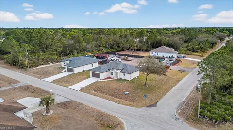 View/Area - 1402 E 7th St, Lehigh Acres, FL 33972 photo 3 of 18