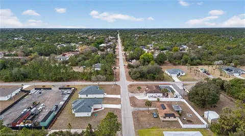 View/Area - 1402 E 7th St, Lehigh Acres, FL 33972 photo 9 of 18