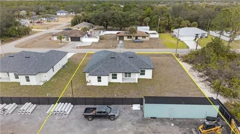 View/Area - 1402 E 7th St, Lehigh Acres, FL 33972 photo 14 of 18