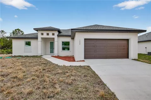 1402 E 7th St, Lehigh Acres, FL 33972