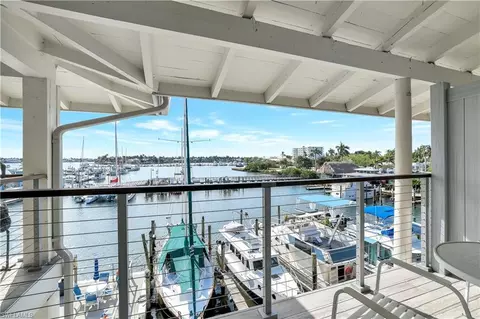 900 Broad Ave S #320, Naples, FL 34102