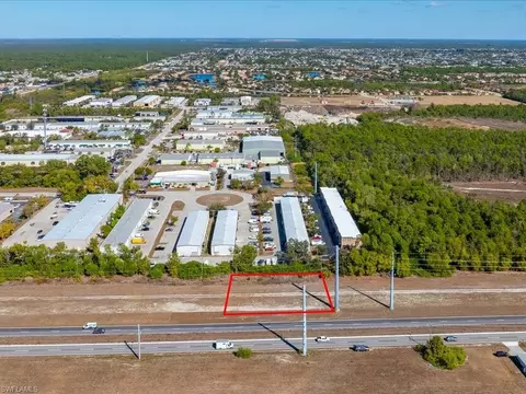 927 Kismet Pkwy E, Cape Coral, FL 33909