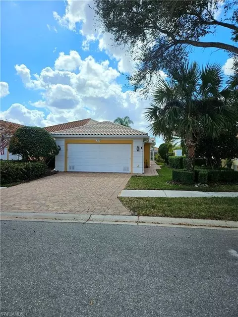 7828 Umberto Ct, Naples, FL 34114