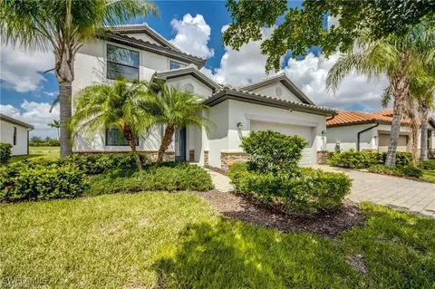 11592 Shady Blossom Dr, Fort Myers, FL 33913