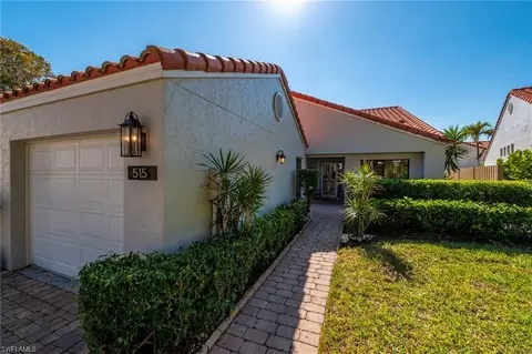 515 Beachwalk Cir, Naples, FL 34108