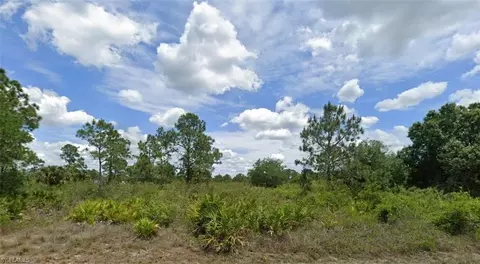 520 Wellington Ave, Lehigh Acres, FL 33972