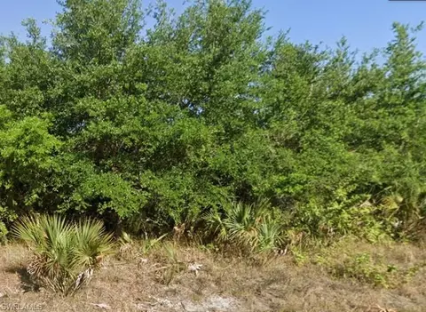 616 Clayton Ave, Lehigh Acres, FL 33972