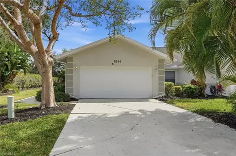 1844 W Crown Pointe Blvd, Naples, FL 34112
