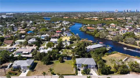 27257 Barbarosa St, Bonita Springs, FL 34135