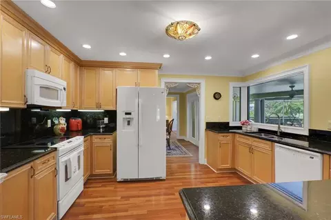 Kitchen - 318 Burning Tree Dr, Naples, FL 34105 photo 2 of 2