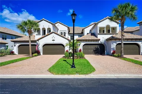 3745 Montreux Ln #3-202, Naples, FL 34114