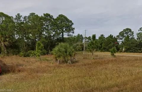 547 Columbus Blvd S, Lehigh Acres, FL 33974
