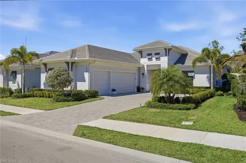 9700 Moonflower Ln, Naples, FL 34114