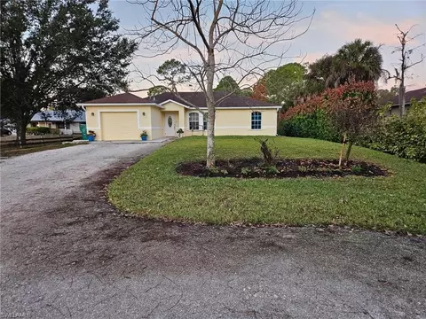 521 18th St SE, Naples, FL 34117