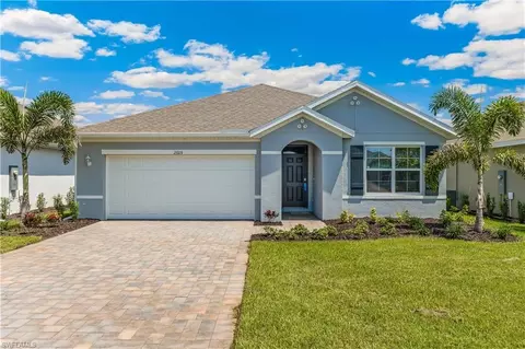1011 NE 4th Ave, Cape Coral, FL 33909
