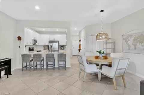 2821 Citrus St, Naples, FL 34120