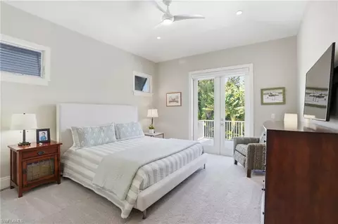 Bedroom - 725 Harbour Dr, Naples, FL 34103 photo 5 of 6