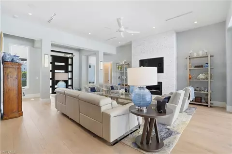 Other - 725 Harbour Dr, Naples, FL 34103 photo 2 of 10