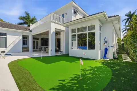 Exterior - 725 Harbour Dr, Naples, FL 34103 photo 11 of 18