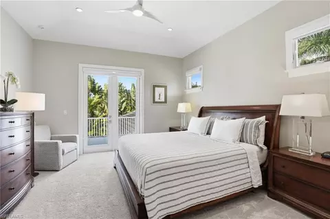 Bedroom - 725 Harbour Dr, Naples, FL 34103 photo 4 of 6