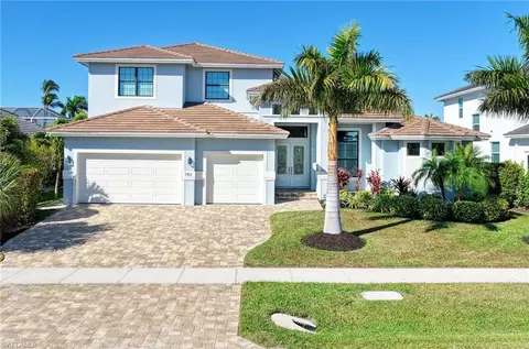 782 Saturn Ct, Marco Island, FL 34145