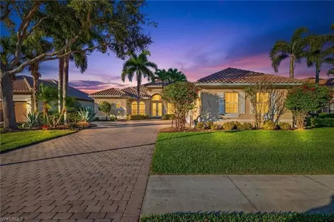 12095 Wicklow Ln, Naples, FL 34120