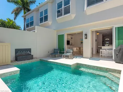 165 5th St S #3, Naples, FL 34102