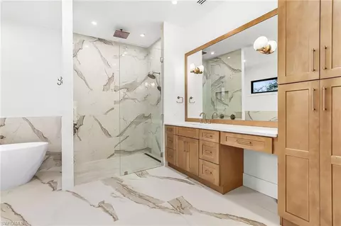 Bath - 2393 Longboat Dr, Naples, FL 34104 photo 2 of 6