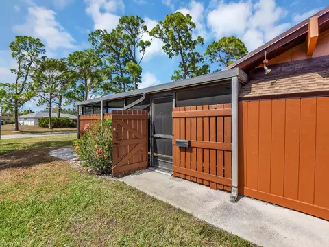 5620 Foxlake Dr, North Fort Myers, FL 33917