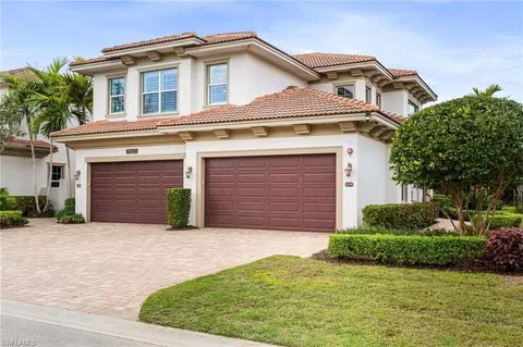 7825 Hawthorne Dr #2104, Naples, FL 34113