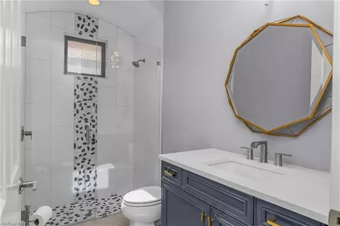 Bath - 7420 Byrons Way, Naples, FL 34113 photo 5 of 6